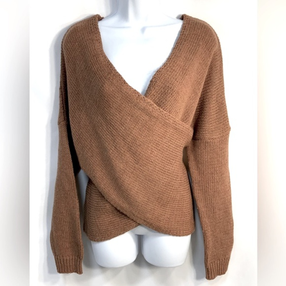 ASTR Women’s Rust Wrap Sweater